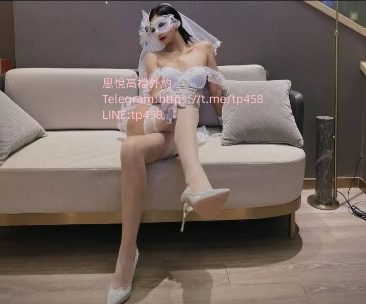 FlOaR8bakAEH9sF.jpg