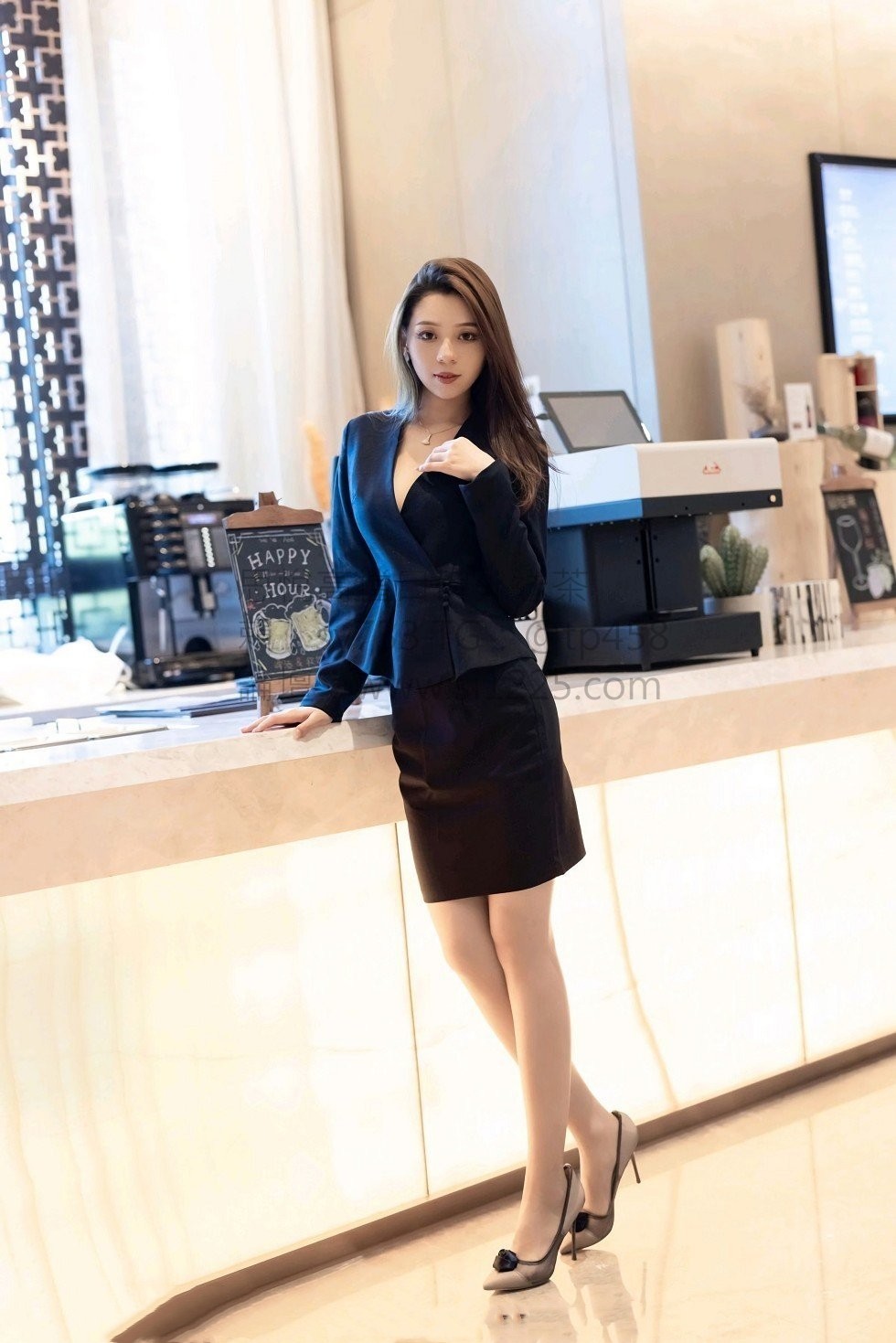 008dml5Xgy1hdmt327vz1j30r814tdk8.jpg