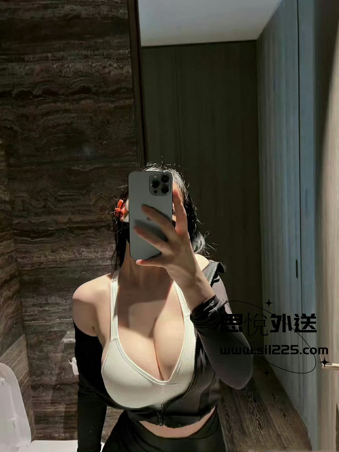 dfc8fdd9ly1hjgr0v8k6nj20u0140q99.jpg