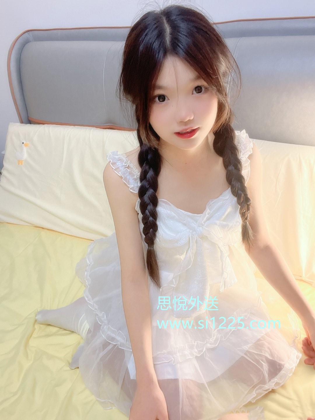 0079AEmngy1hr7r4bc2uej30u0140q78.jpg