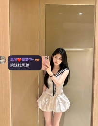 小如 159cm  46kg   C+   22歲 #雙北