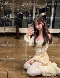 小薇 158m  44kg  C+  23歲   #高雄