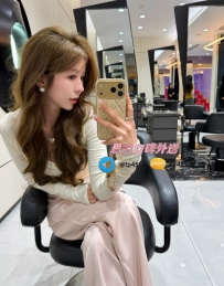 糖糖  156cm  44kg  C+  23歲   #高雄