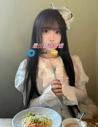 小芷 160cm 45kg D 22歲 #高雄