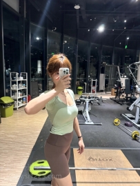 鹿笙  162/47kg/E/25歲