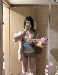 筱妮 165cm    49kg  D  25歲  #雙北