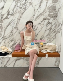 雨彤 165cm  47kg  C  23歲  #雙北