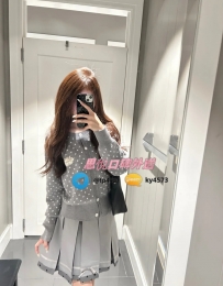 安妮 162cm 46kg C  23歲 #台中