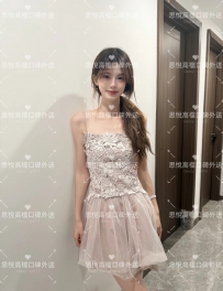 璐璐    162cm   47kg    D     23歲   #高雄  #舞台化妝師