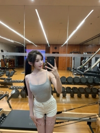 詩薇   163/46kg/E/24歲