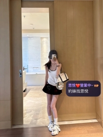琳潔 160/45kg/C/21歲