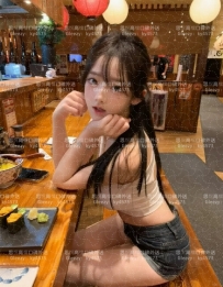 知知 161cm   45kg  C   20歲