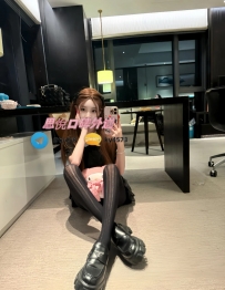 欣彤 165cm 47kg  C  23歲  #高雄