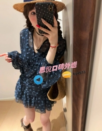 笑笑   158m  44kg  C  20歲   #新竹