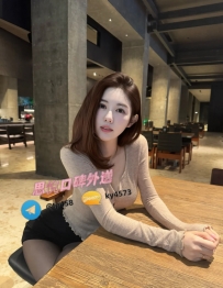 滿滿 164cm   47kg  C+   26歲   #高雄  #櫃姐