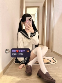 優子158cm  45kg    C   19歲